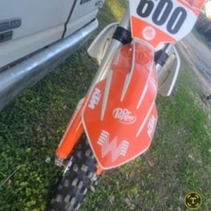 2017 KTM 2017 KTM e-motorcycle/e-dirtbike (no pedals) Orange and White