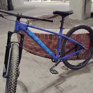 2024 Trek Marlin Blue