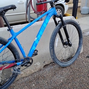 2024 Trek Marlin Blue