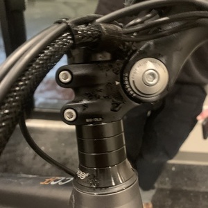 Ebgo Silver, gray or bare metal