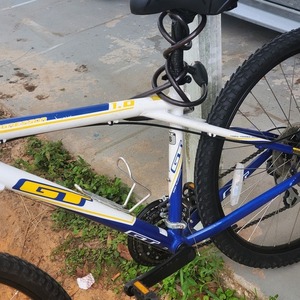 GT Bicycles AGGRESSOR 1.O Stickers tape or other cover-up and Blue