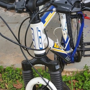 GT Bicycles AGGRESSOR 1.O Stickers tape or other cover-up and Blue