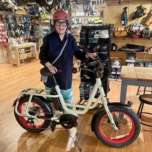 2024 Benno Remi Demi White and Red