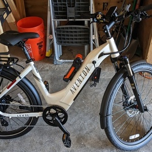 2023 Aventón Level 2 White