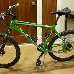 2017 Specialized Hardrock Green, White, and Black