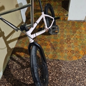 2024 Fit bike Co. Str Pink