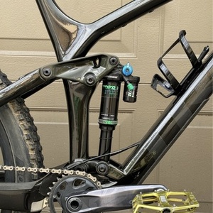 2022 Trek Remedy 9.8 carbon Silver, gray or bare metal