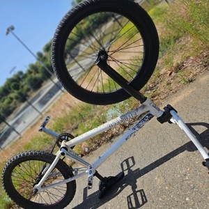 2008 Fit bike Co. Flow White