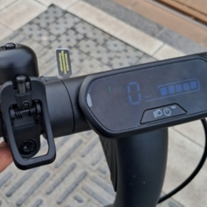 2025 Segway Ninebot e-scooter Silver, gray or bare metal