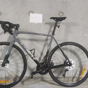 2025 Trek EMONDA ALR 5 Silver, gray or bare metal and Black