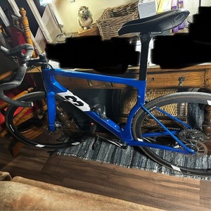 2020 3T Strada Pro Blue and White