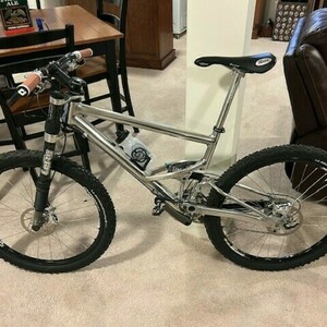 2002 Cannondale Jekyll 3000 Good Boy Silver, gray or bare metal