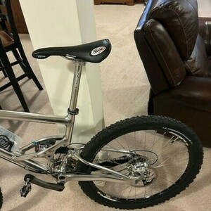 2002 Cannondale Jekyll 3000 Good Boy Silver, gray or bare metal