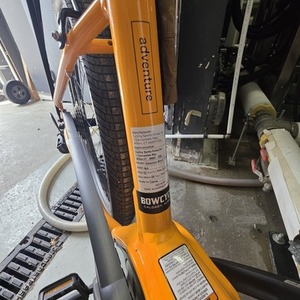 2025 Cannondale Adventure Neo 4 Orange