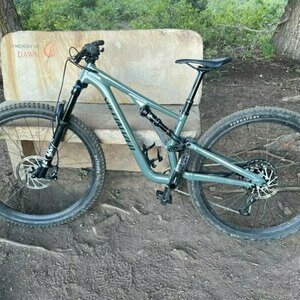 2021 Specialized Stump Jumper Comp Alloy Green