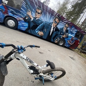 2025 Commencal Bikes Frs sykkel White en Blue