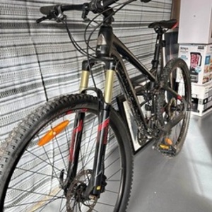 2015 Marin Bikes Riftzone 5 Black and Red