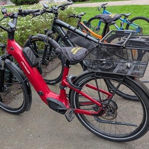 2023 Specialized COMO 3.0 IGH Red