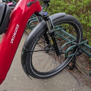 2023 Specialized COMO 3.0 IGH Red
