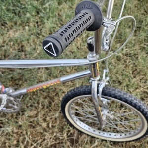 1983 Mongoose Supergoose Silver, gray or bare metal and Black
