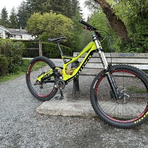 2013 Specialized Demo 8 II Green and Black