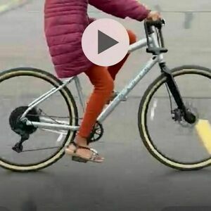 Marin Bikes Marin Kentfield 700C F Hibrid, 18'' f... Silver, gray or bare metal