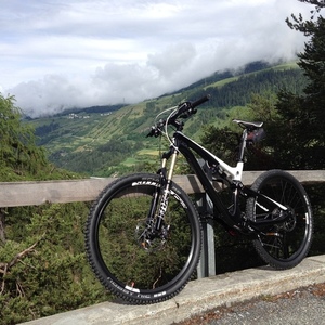 2013 SCOTT Genius 720 White and Black