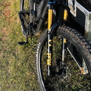 2029 Giant Trance 2 M Metallic Black