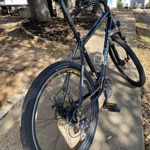 Motobecane 400 HT Black