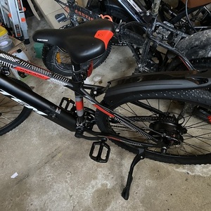 2025 Totem E Volcano 2.0 Black and Red