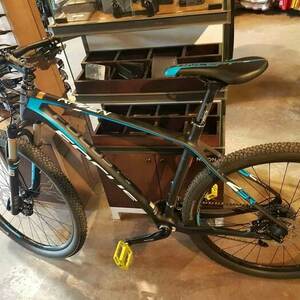 2016 Focus Raven Black