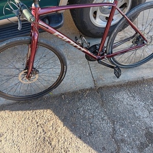 2018 Giant Escape Red