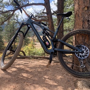 2022 Specialized Stumpjumper Evo expert Blue and Yellow or Gold