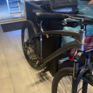 2024 Diamondback Overdrive 29 1 Silver, gray or bare metal