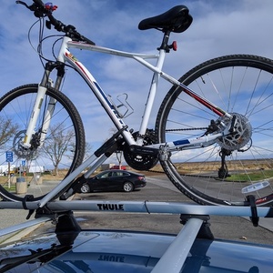 2016 GT Bicycles Transeo 2.0 Hybrid - Hydraulic front ... White, Red, and Blue