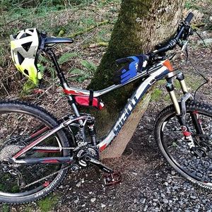 2016 Giant Trance Silver or Gray, Blue, and Red