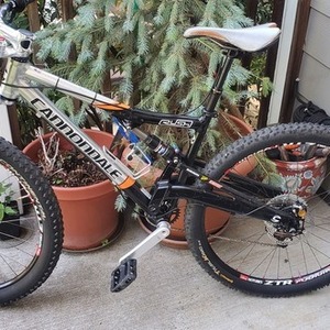 2017 Cannondale R020344 Silver, gray or bare metal, Black, and Orange