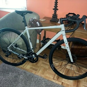 2022 Louis Garneau Hydroformed S-6 LT aluminum, disc White