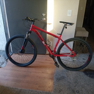 Diamondback Overdtive Red