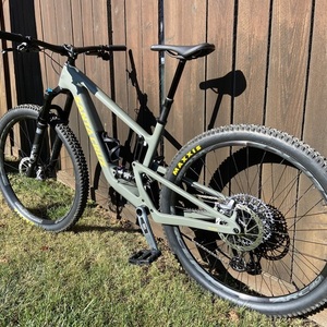 2025 Santa Cruz Tallboy 5 C 29 25 Green and Yellow or Gold