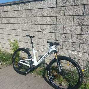 2022 SCOTT Spark RC PRO White