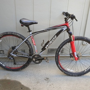 2012 Specialized Carve Comp 29 Black, Silver, gray or bare metal, and Red