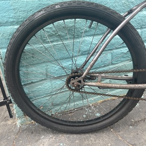 2011 Unknown Men’s Silver, gray or bare metal