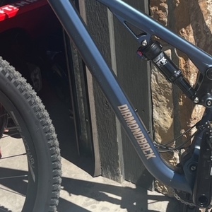 2025 Diamondback Yowie 2 Blue