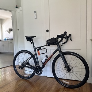 2020 Giant Revolt 2 Diamond XL 2 06128 Black