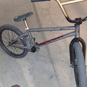 2024 GT Bicycles Performer Silver, gray or bare metal and Black