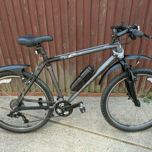 2025 Decathlon RockRider 52 Silver, gray or bare metal