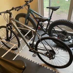 2016 Norco Bikes XR4 Silver, gray or bare metal