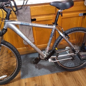 2025 Trek 4300 Silver, gray or bare metal, Blue, and Stickers tape or other cover-up