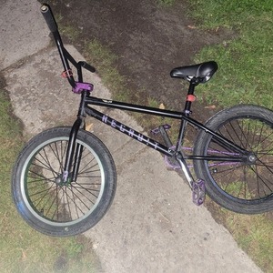 2014 United 2014UT-341 Black and Purple